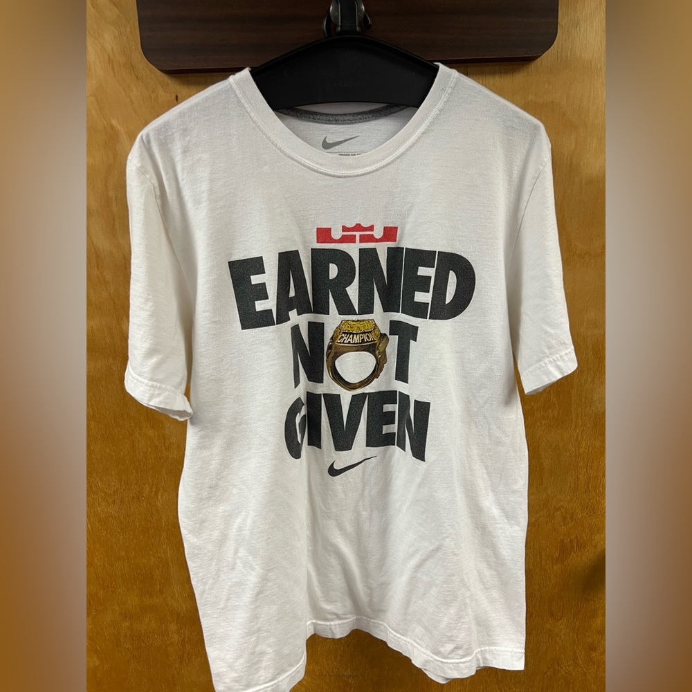 Nike Lebron James Earned Not Given Championship Ring Shirt  White Size Large